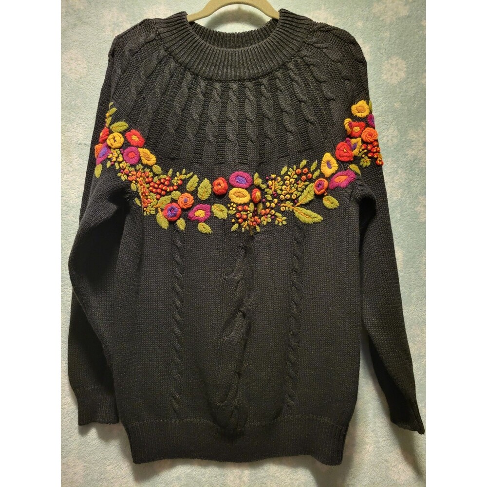 Vintage Black Floral Embroidered Sweater Women M Fall Autumn Grandma Grannycore